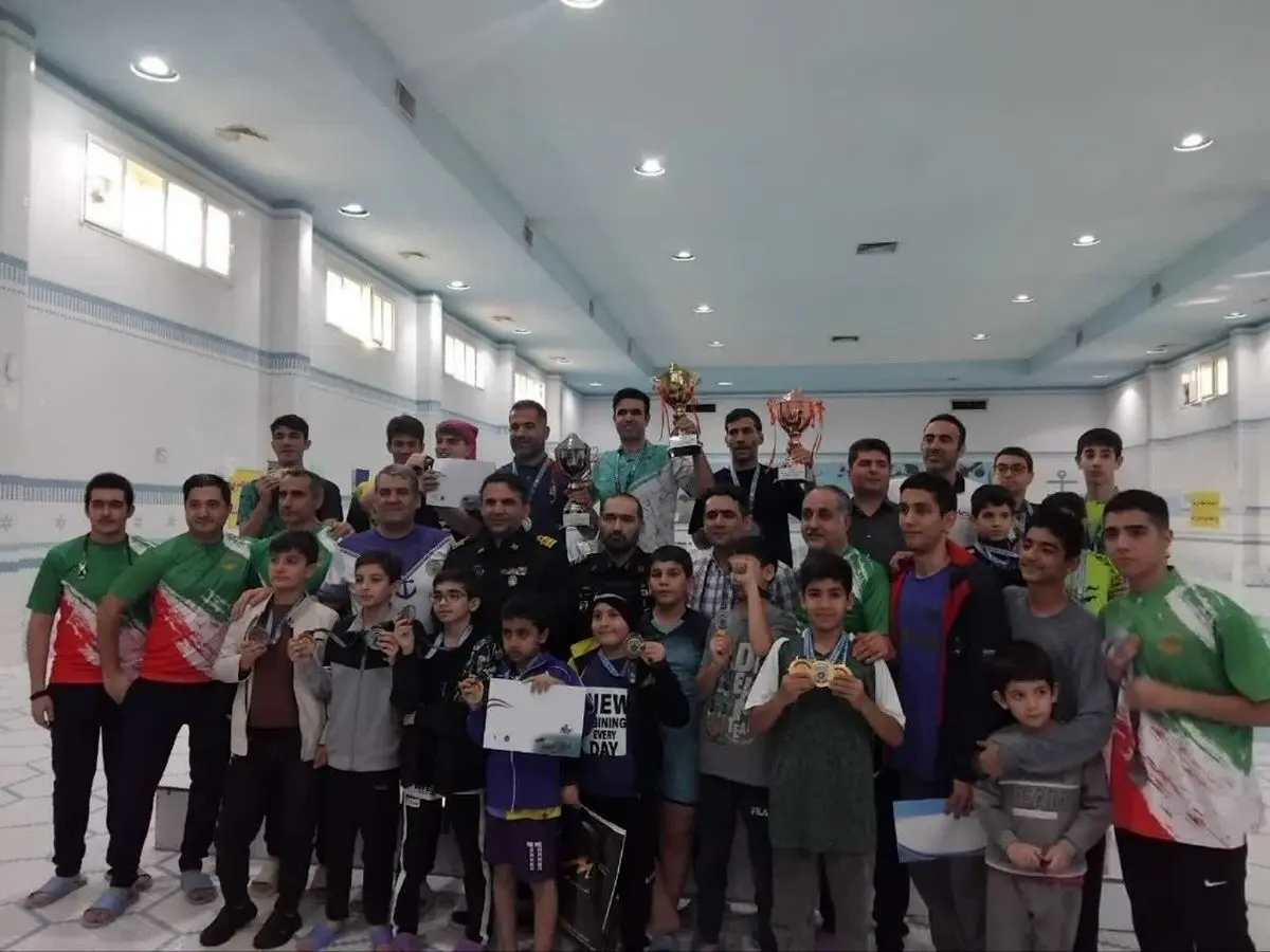 قهرمانی تیم شنای نیروی دریایی ارتش در مسابقات فرزندان کارکنان نیروهای مسلح