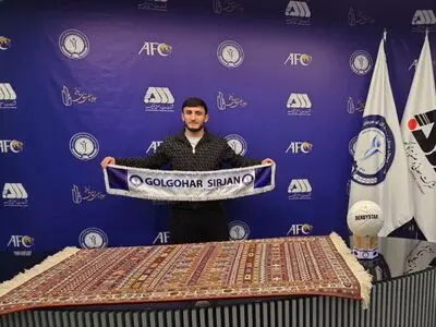 آمادونی کمالوف به گلگهر سیرجان پیوست.
