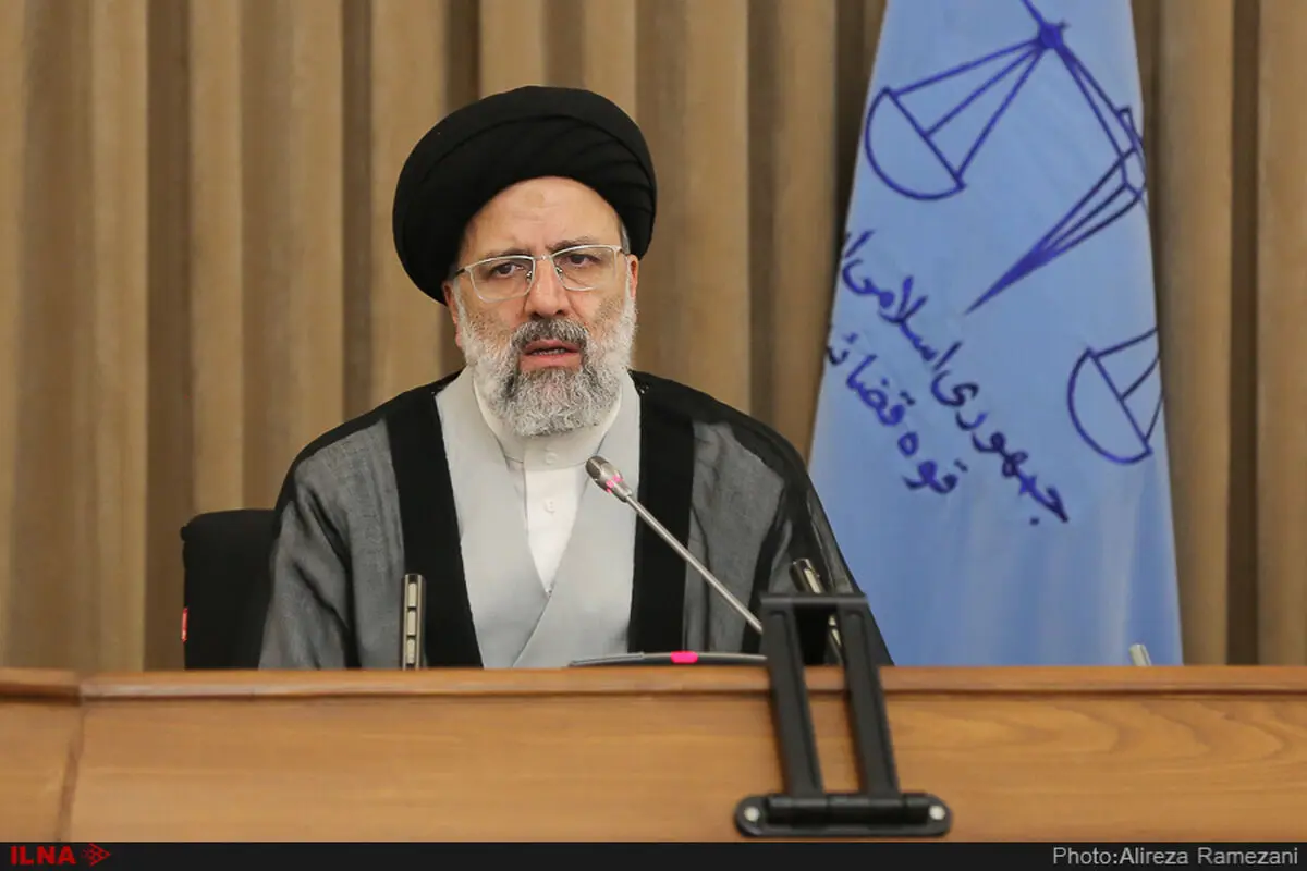  پوشش متهمان زن نباید لزوما چادر باشد/ مسائل اخلاقی و اجتماعی کشور در وضعیت بحرانی قرار ندارد