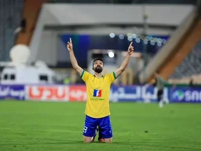 مدافع تیم قهرمان به صنعت نفت آبادان پیوست