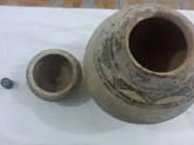 شش ظرف سفالی تاریخی در کاوش‌های تپه باستانی موشلان کشف شد