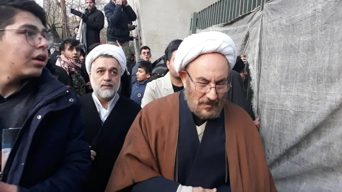 یونسی به سیل جمعیت حاضر در مراسم تشییع پیکر سردار سپهبد قاسم سلیمانی پیوست