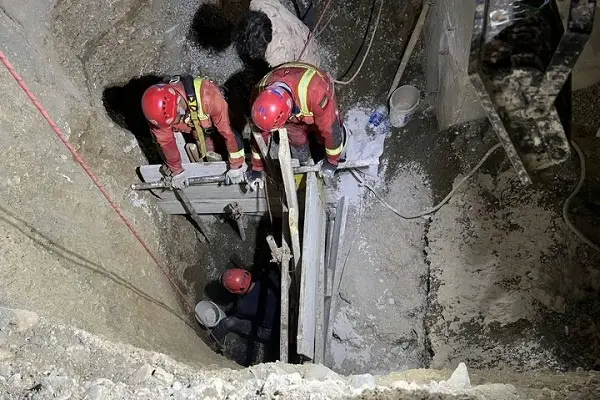 مرگ کارگر جوان به دلیل ریزش چاه در تهران 