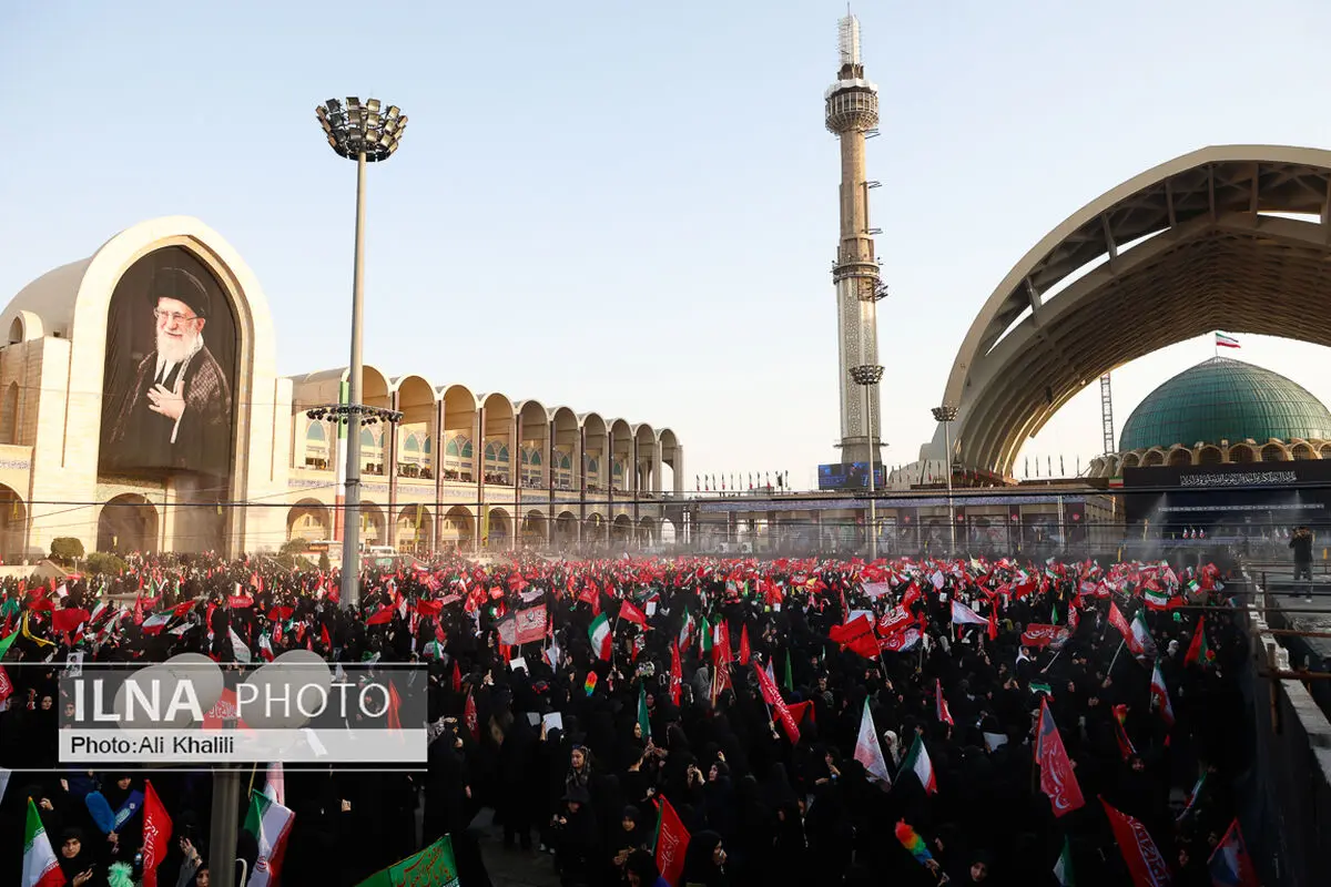 گزارش ایلنا از دومین روز از مراسم وداع با رهبر شهید/ زمان وداع تمدید شد/ حضور فرزندان رهبر شهید در مراسم امروز