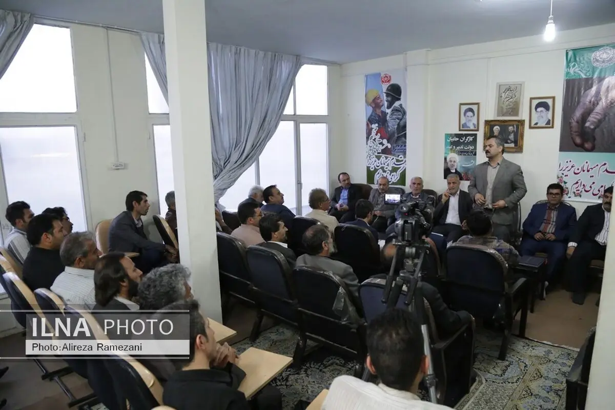 مراسم تجلیل از فعالان کارگری استان قم در سال ۹۴