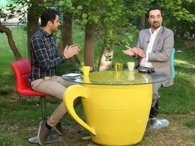 به من گفتند برای خانه و یخچال پیشانی‌ت را سوزانده‌ای!/مشکلی با احسان علیخانی ندارم/هومن حاج‌عبداللهی را من به تلویزیون بردم