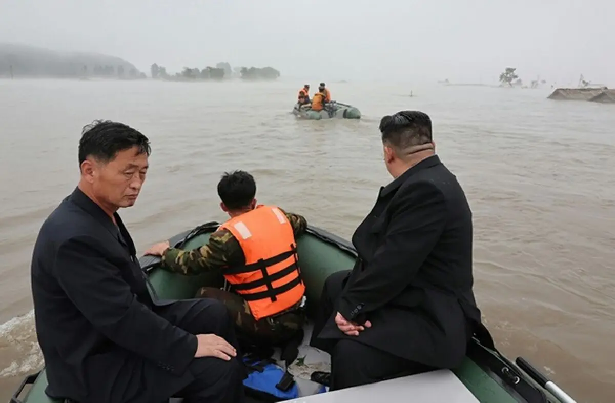 Leader Holds People in High Esteem