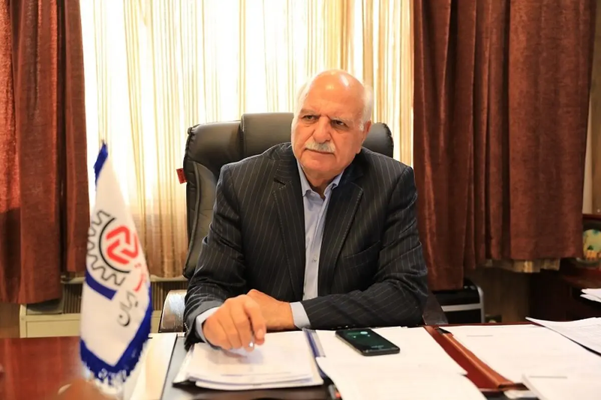 گرانی با گران‌فروشی تفاوت دارد/ تا جایی که توان داشته باشیم با تخلفات برخورد می‌کنیم/ همتی قول داد حداقل ثبات ارز برقرار شود