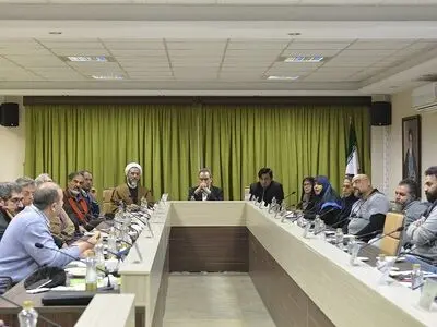اغلب هنرمندان تئاتر زیر خط فقرند/به خاطر نیم درصد سلبریتی، می‌خواهند از تمام تئاتری‌ها مالیات بگیرند/ ۹۵ درصد اجراها با ورشکستگی کامل روبرو هستند