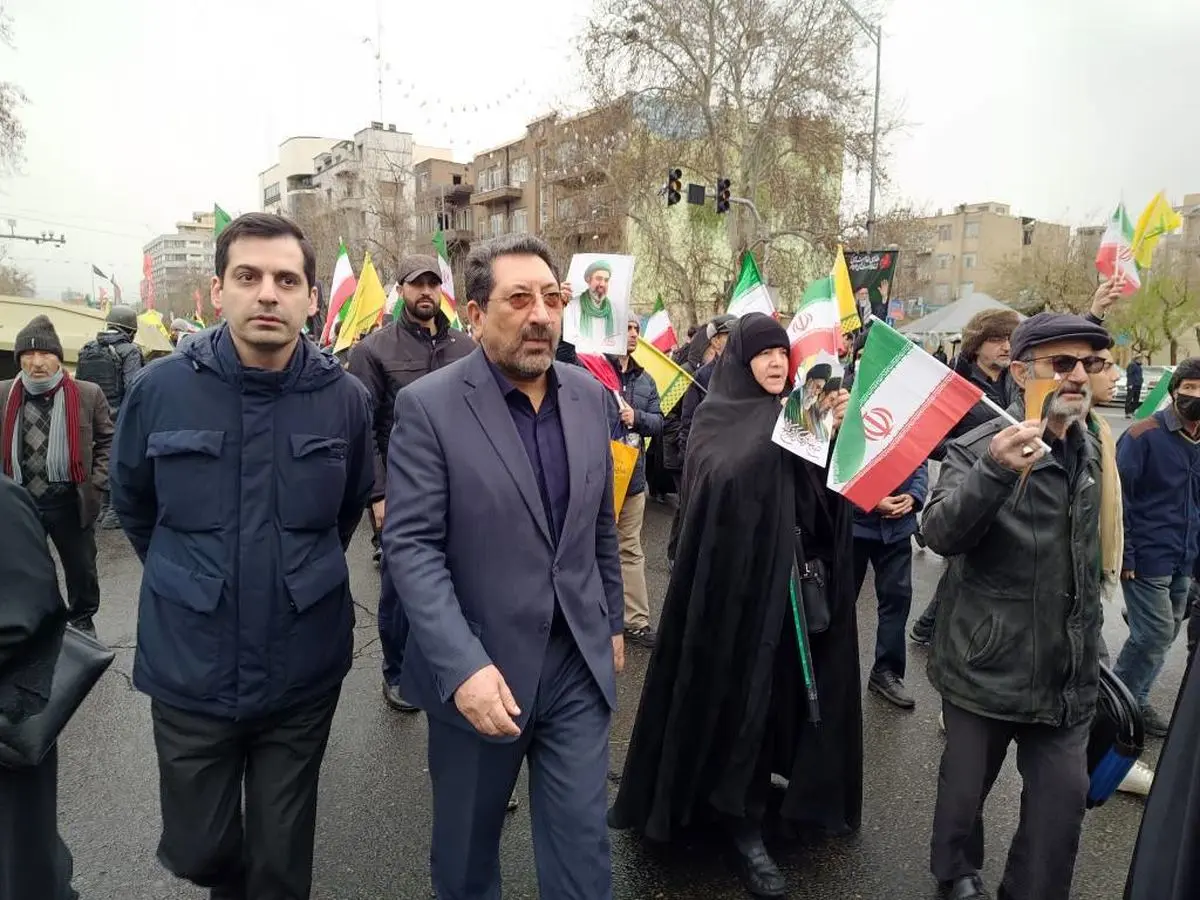 دشمن بداند ما هرگز صحنه را ترک نخواهیم کرد 