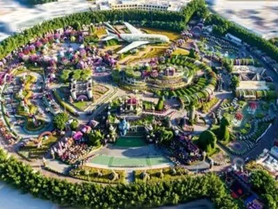 سیر و سفر در دل باغ گل دبی (Miracle Garden) چگونه است؟