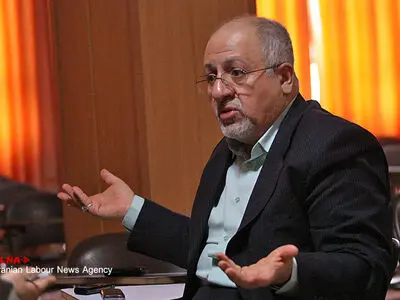 حال جامعه ما خوب نیست/ باید از روحانی گلایه کنیم که خوب عمل نکرده است