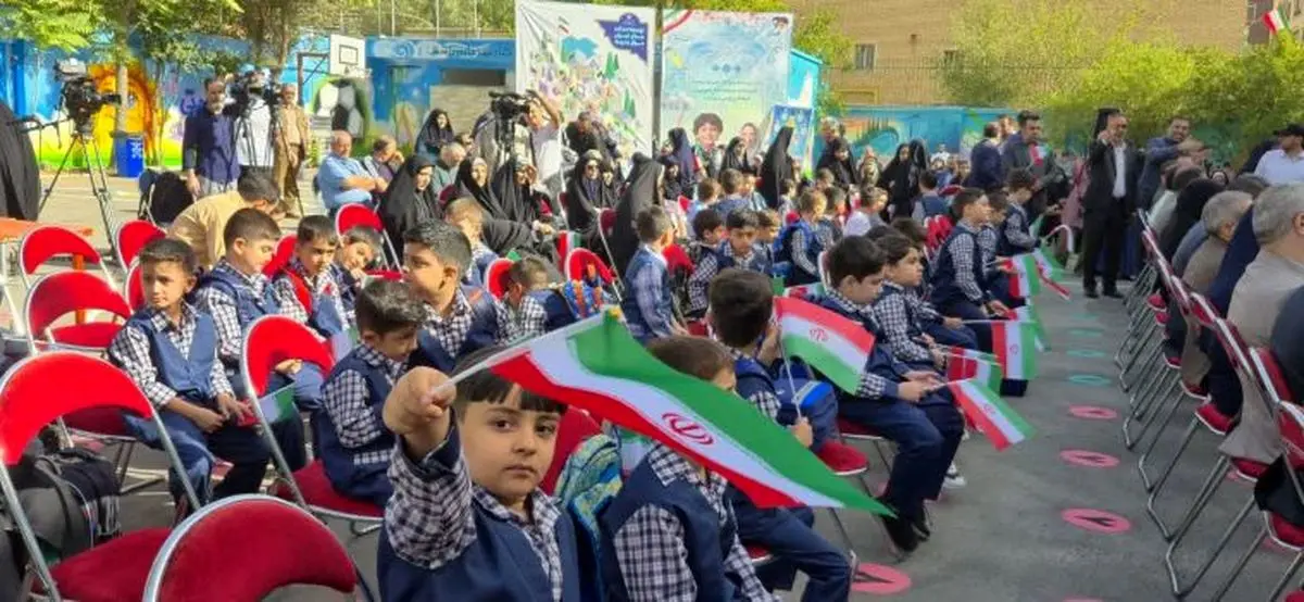 زنگ شکوفهها نواخته شد