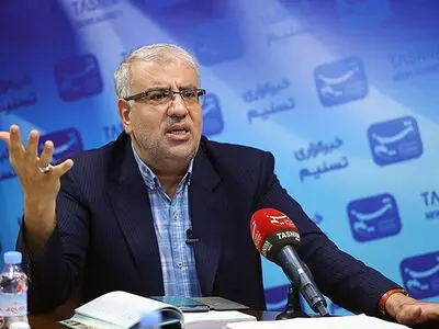 وزیر النفط الإیراني یرد علی الإشاعات حول إرتفاع سعر البنزین