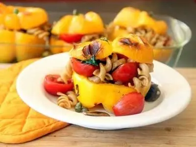 دلمه ماکارونی؛ غذایی جدید برای خانم‌های خلاق