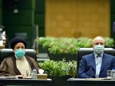 اجتماع مشترک للبرلمان والحکومة الایرانیة لمناقشة القضایا الراهنة