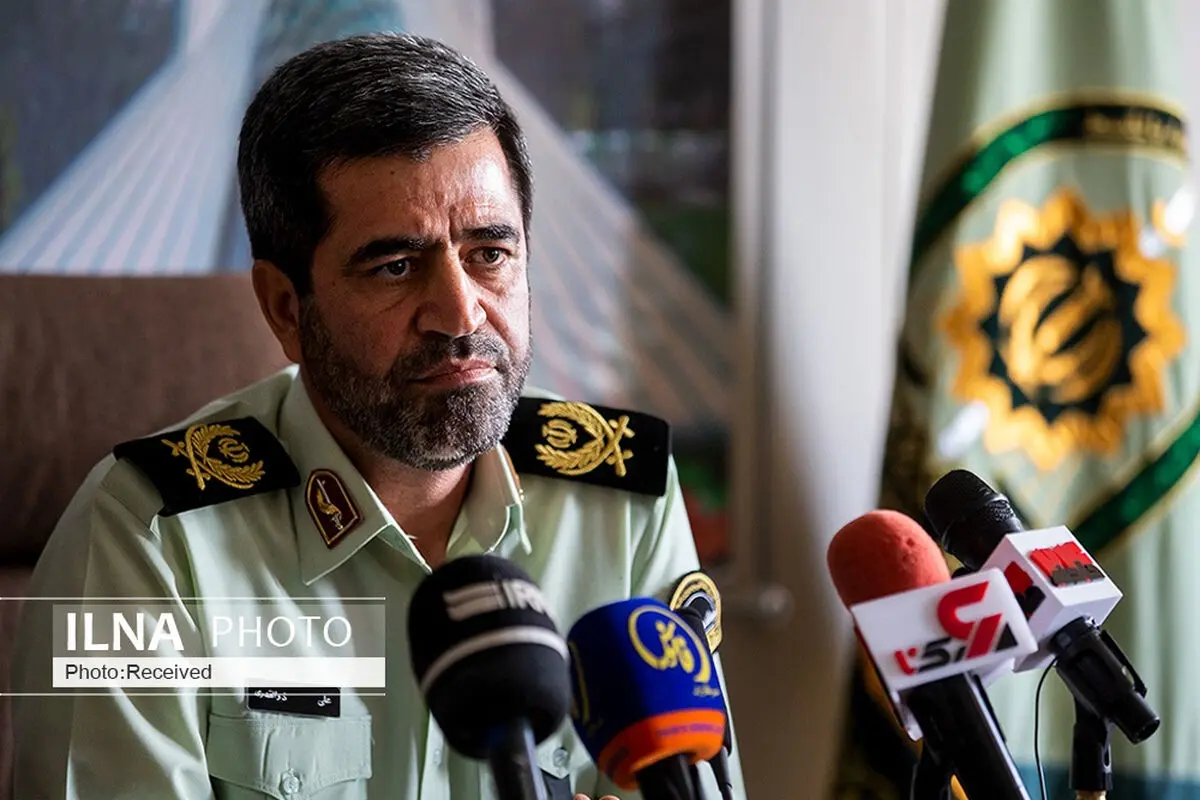 پلمپ بیش از ۸۰ آرایشگاه مختلط/هشدار به رجزخوانی اراذل و اوباش در فضای مجازی/برخورد قاطع با فروشندگان جلیقه ضدگلوله و اقلام نظامی