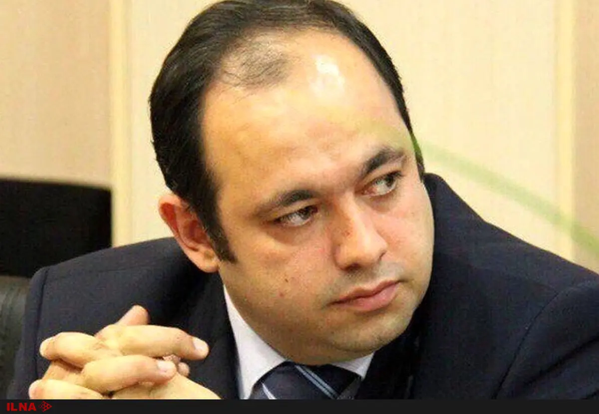 امکان ورود بخش خصوصی به تهاتر نفت با کالا فراهم نیست/دولت هم توان بازگرداندن ارز حاصل از صادرات نفت را در دو ماه ندارد/ بانک‌های جهانی روابط خود را با تاجران ایرانی قطع کرده‌اند