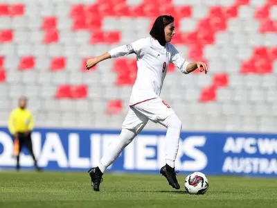 کاپیتان و خانم گل فوتبال ایران هم «وطن» را انتخاب کرد