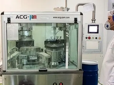 حرکت شتابان هلال‌احمر در مسیر تولید دارو/ ساخت بیش از ۴.۵ میلیون قرص در یک هفته