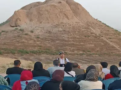 برگزاری مراسم شاهنامه‌خوانی در تل ضحاک شهرستان فسا