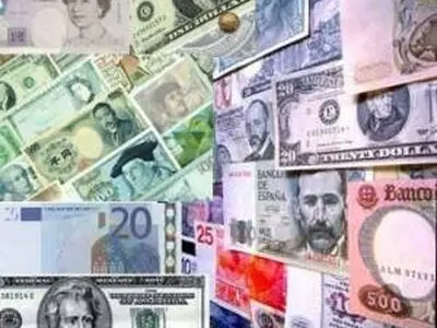 بهای انواع ارز در باراز 23 تیر ماه 94 / بهای دلار، یورو و پوند کاهش یافت