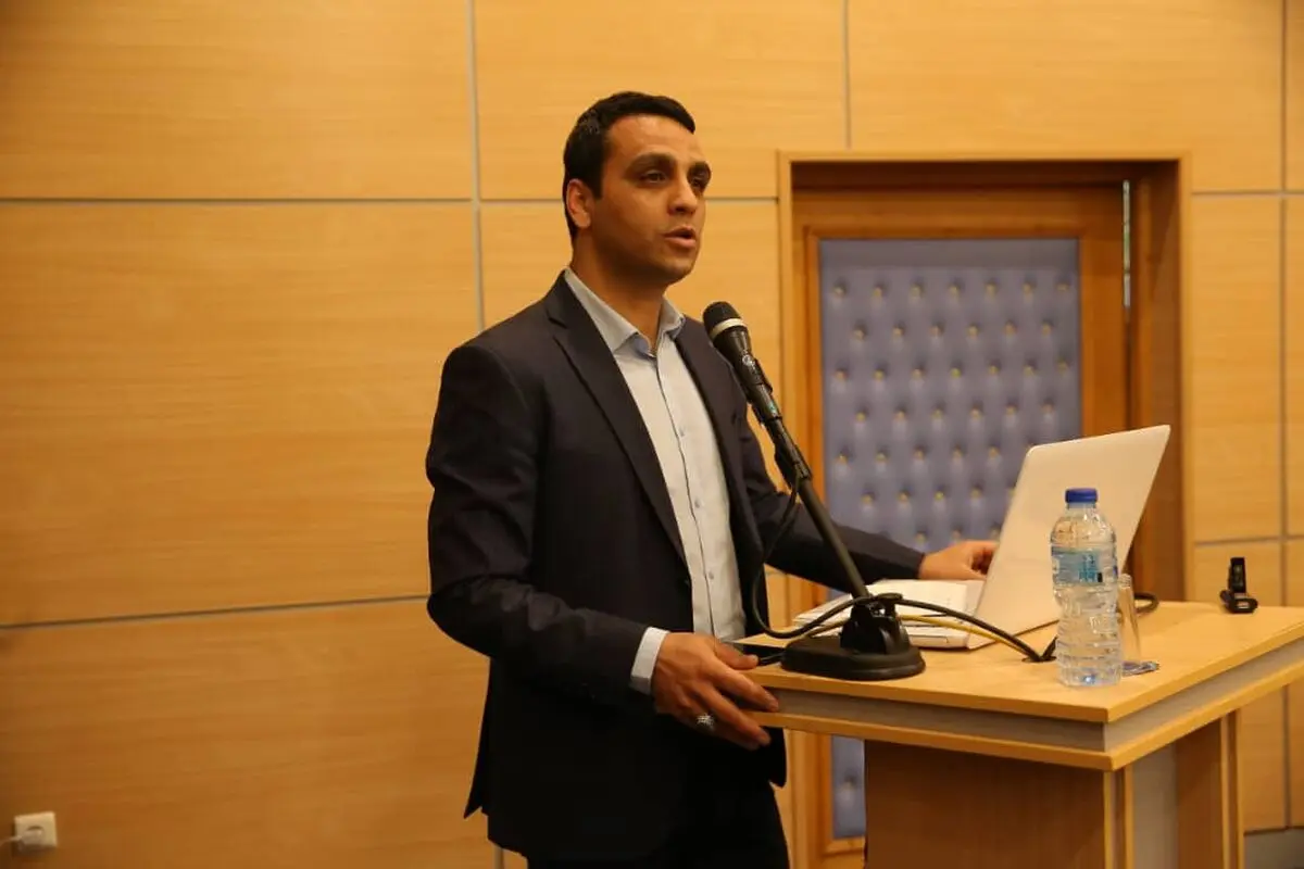 زنوزی سندی دارد ارایه کند