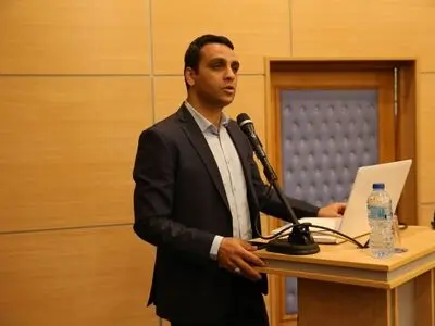زنوزی سندی دارد ارایه کند