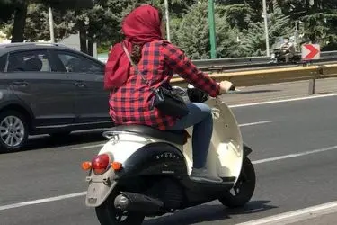 لایحه‌ دولت برای موتورسواری بانوان تنظیم شده است/ باید با مراجع صحبت کرد