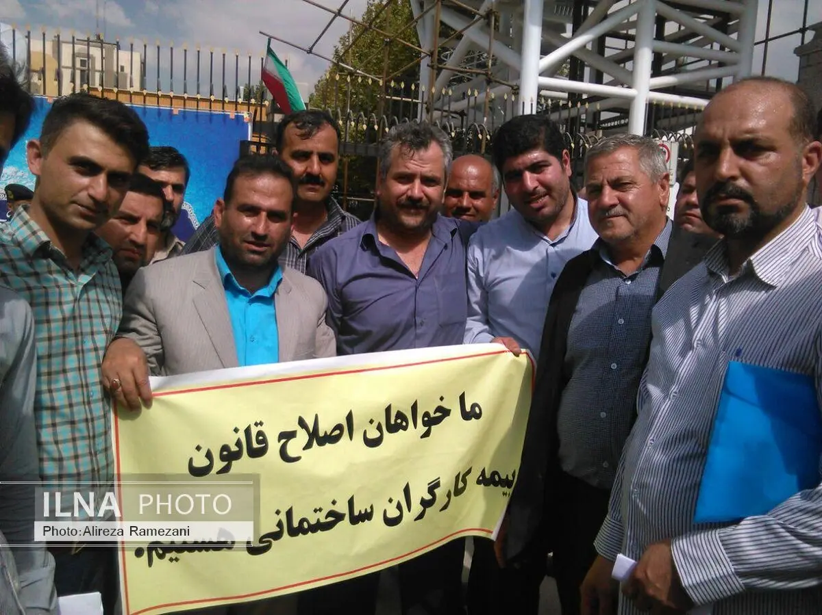 مطالبات  بیمه ای  کارگران  را با برگزاری تجمعات صنفی پیگیری می کنیم
