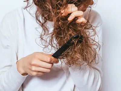 چند راهکار ساده برای خلاصی از گره خوردن موها