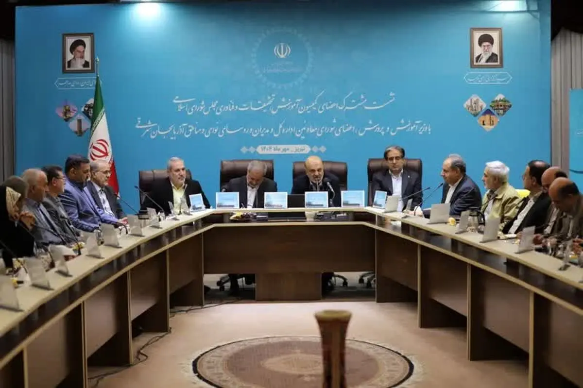 طرح تأسیس پارک علم و فناوری کودک و نوجوان مورد استقبال وزیر آموزش و پرورش