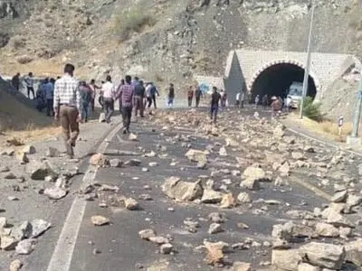 کارگران جان باخته در انفجار معدن طبس شهید راه خدمت محسوب شوند