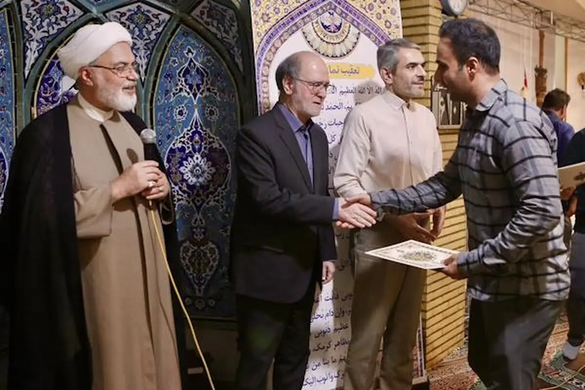 آیین تجلیل از فعالان عرصه نماز در وزارت فرهنگ و ارشاد اسلامی برگزار شد