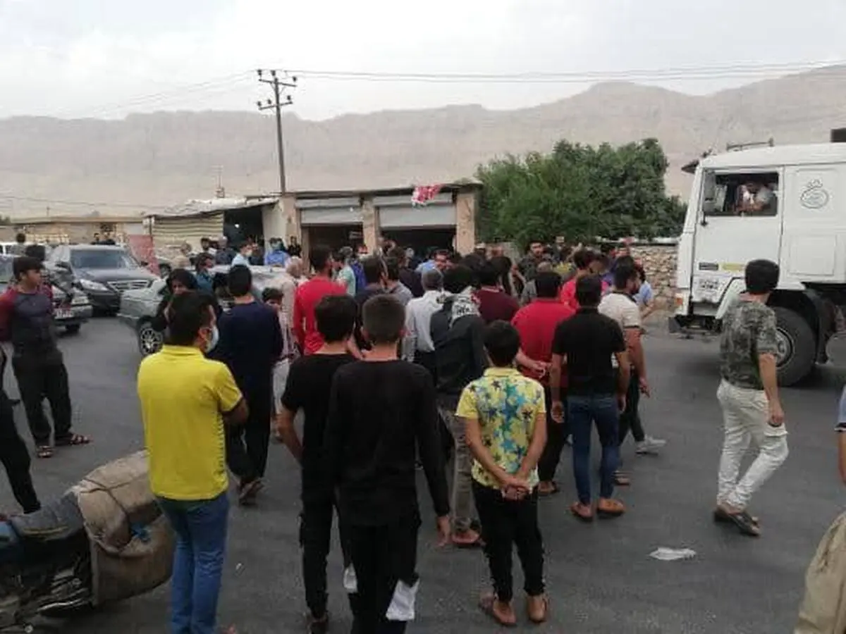 اهالی روستای بارانگرد، جاده اهواز به ایذه  را بستند/تشدید بحران بی آبی با شروع فصل گرما