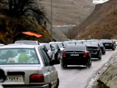 انسداد محور کندوان و تغییر مسیر تردد در محدوده مرزن‌آباد به دلیل ترافیک شدید