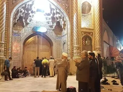 واکنش تند دستیار وزیر ارتباطات به شکستن درب حرم حضرت معصومه (س) و بارگاه امام رضا(ع) 