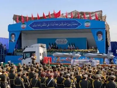 موشک جهاد و پهپاد شاهد ۱۳۶B به نمایش درآمدند
