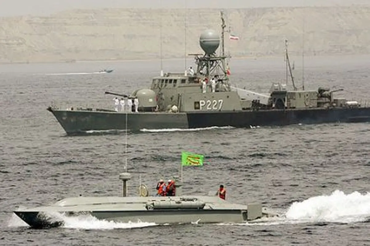 Iran naval forces conduct massive drills