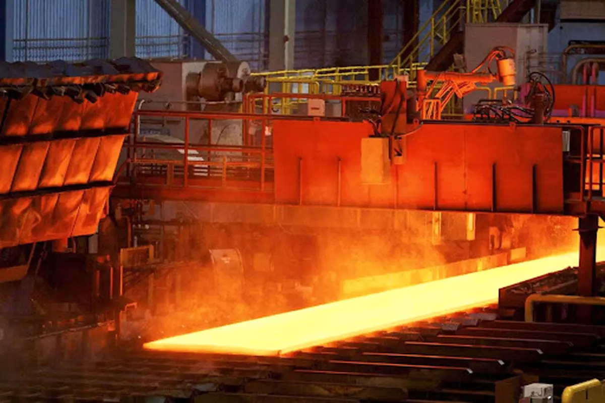 تولید فولاد ایران در فروردین ماه ۱.۱ درصد افزایش یافت