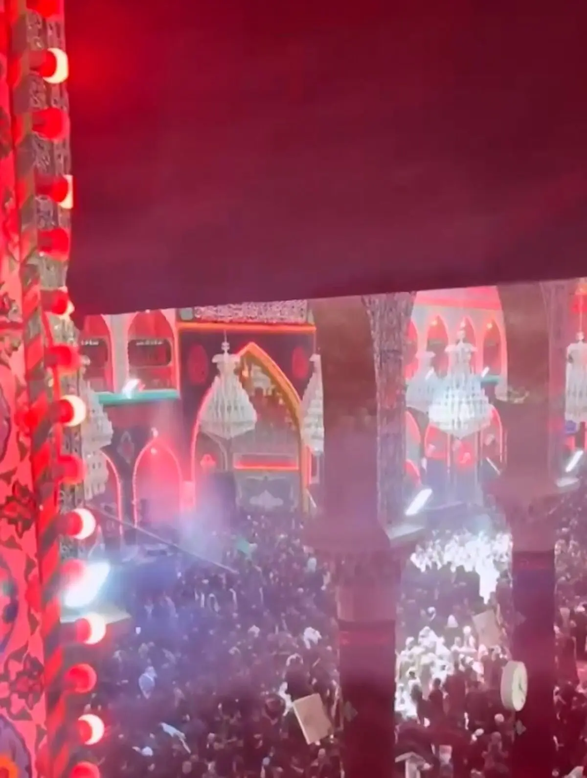 دسته عزاداری طویریج با شعار "لبیک یا حسین" وارد حرم سیدالشهدا شد + فیلم