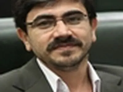 استیصال یک نماینده مجلس از هجوم مراجعانی که از او شغل می‌خواهند