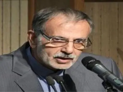 کلاهی به بزرگی تاریخ نشر سر ما گذاشته‌اند