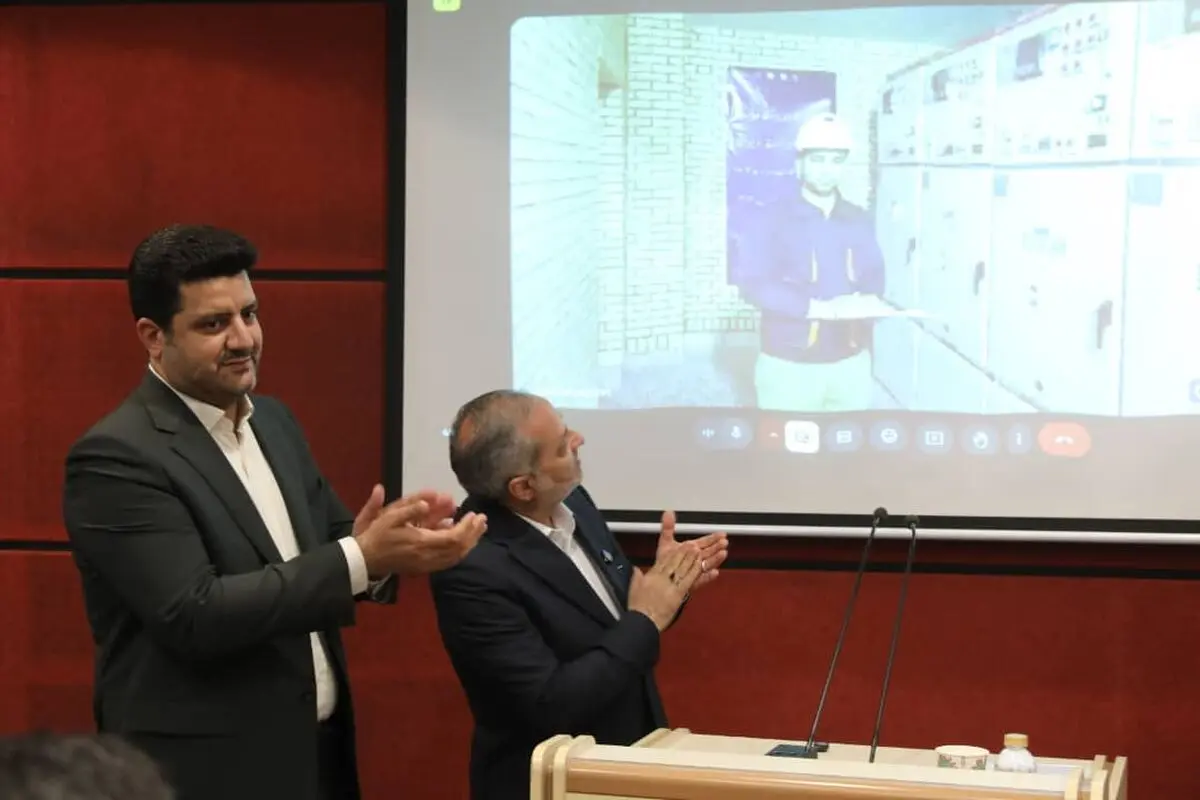افتتاح نیروگاه خورشیدی ۱۰ مگاواتی توسط وزیر آموزش و پرورش