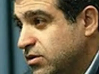 نقد نباید به مرز هتاکی نزدیک شود