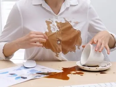 با این روش‌ها لکه قهوه و چای را از روی لباس خود محو کنید