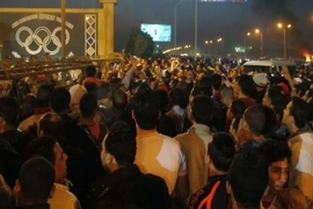 کشته‌شدن ۲۲ نفر در درگیری پلیس با هواداران یک تیم فوتبال در قاهره
