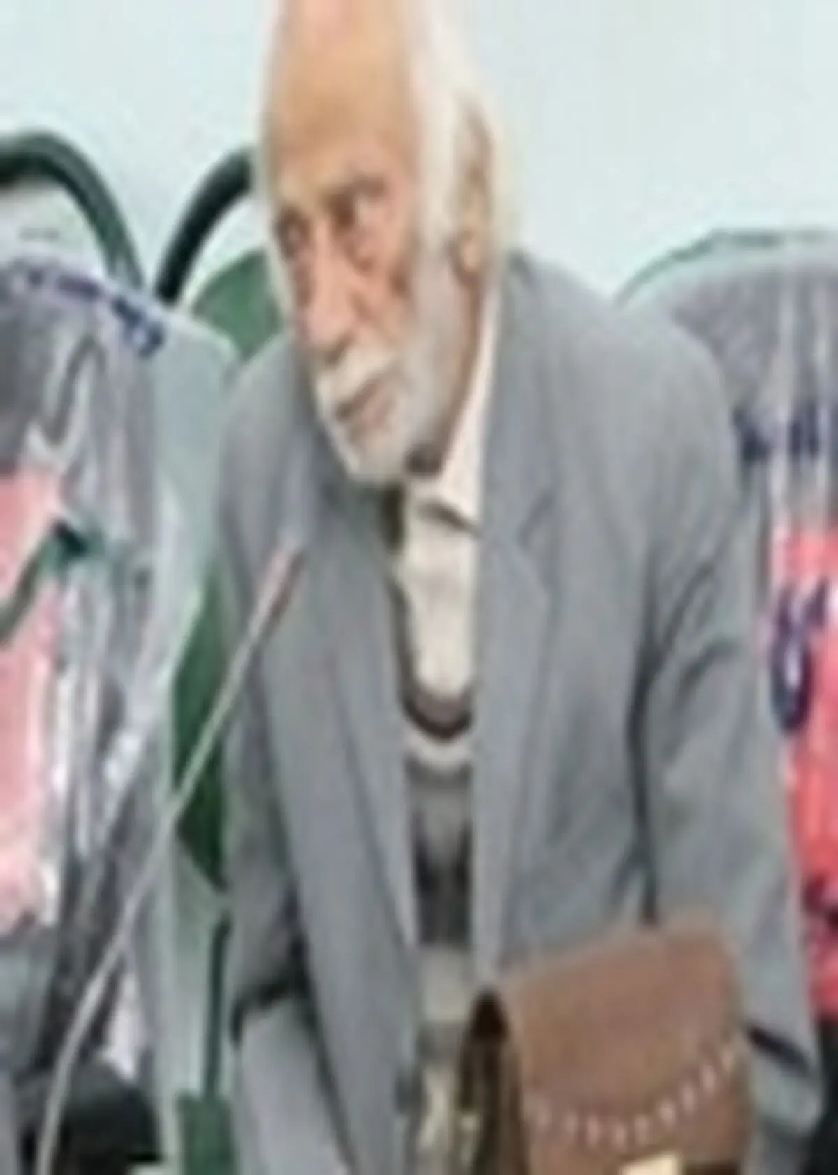 مراسم بزرگداشت شاعر پیشکسوت در آستانه برگزار شد