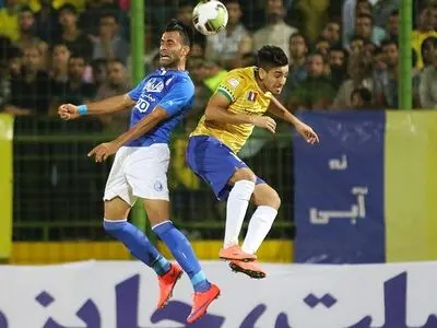 مهاجمان استقلال من را اذیت نکردند/ خودم هم نامم را در تیم منتخب هفته می‌گذارم