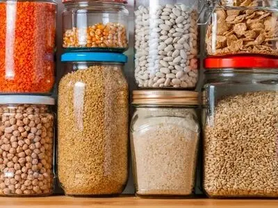 ۶ ترفند ساده برای نگهداری مواد غذایی در یخچال